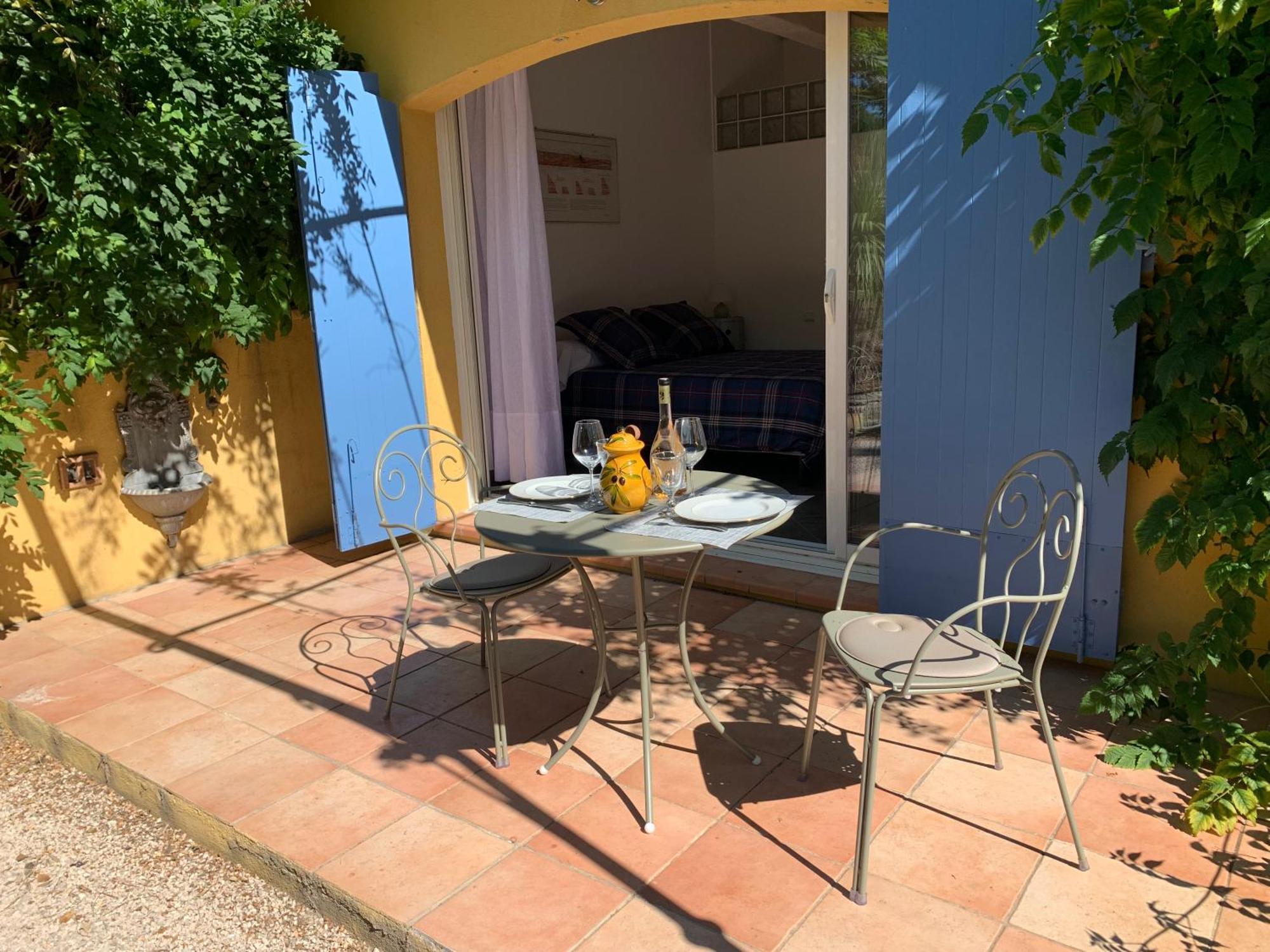 Sous Les Pins Parasols Vidauban Exteriör bild